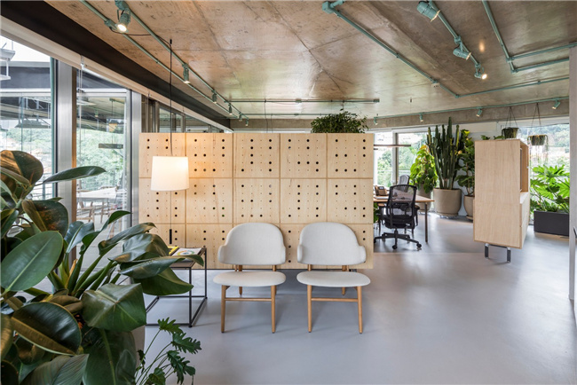 工業(yè)風綠色辦公室設計